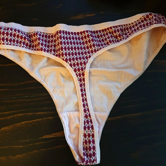 NWOT Déesse Thongs (Penn) - Picture 4 of 10